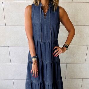 B124 Sleeveless Tiered Chambray Maxi Dress